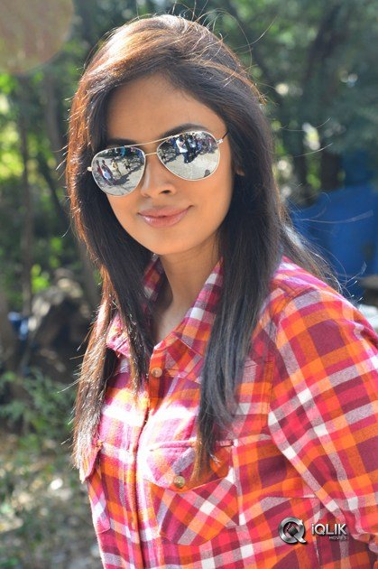 Nanditha-Swetha-Latest-Photo-Gallery